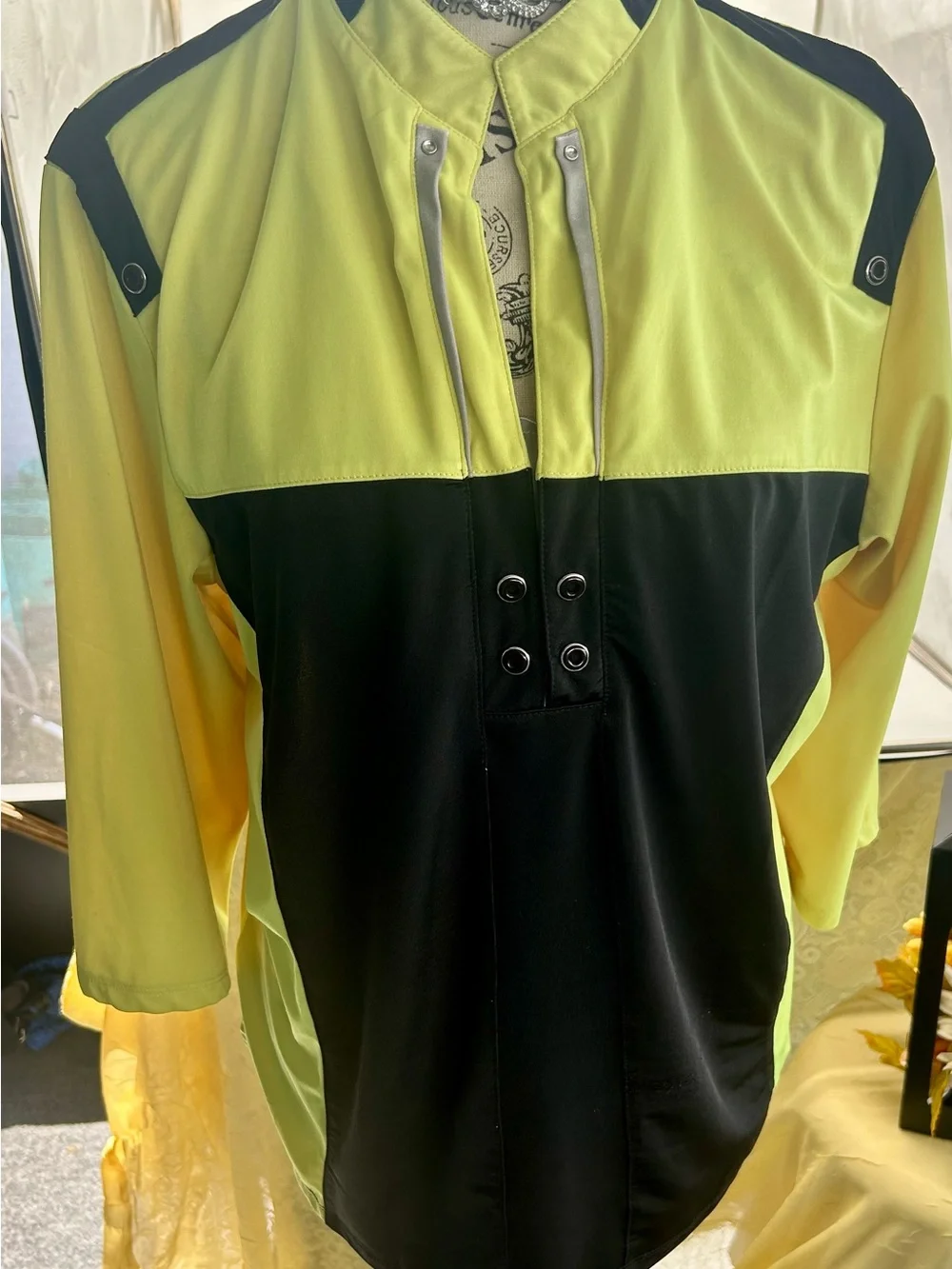 Jamie Sadock Women's XL Yellow/Black Mock Neck 3/4 Zip & Sleeve Zip Pocket Top - Picture 7 of 8